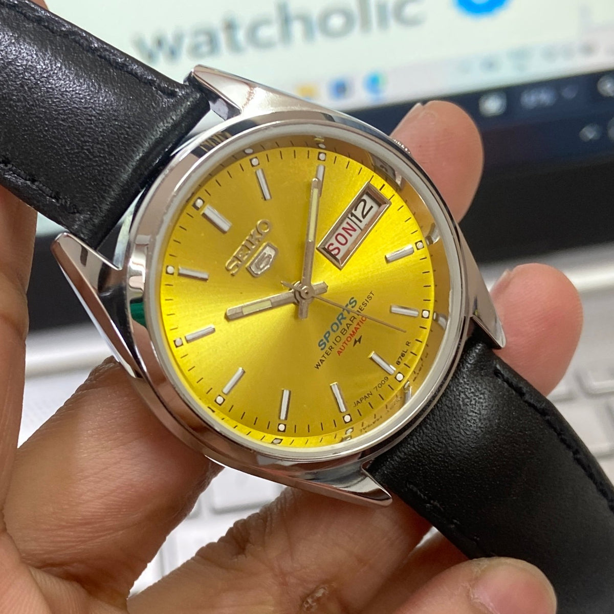 Vintage MOD Seiko 5 Automatic Yellow Face Cal. 6349 Day-Date 23 Jewels Black Band Men's Wrist Watch D50