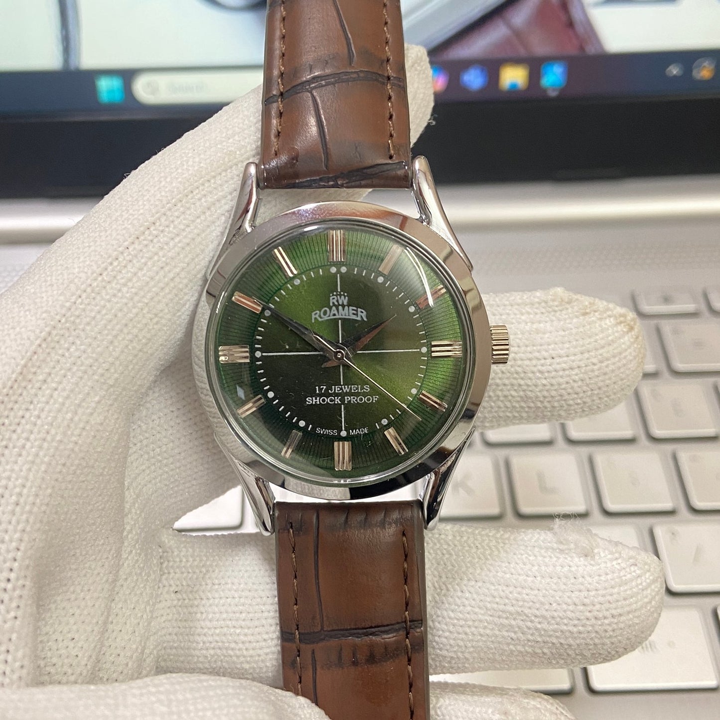 Vintage Roamer Green Face Silver Case Mechanical Hand Winding 17 jewels Brown Leather Strap Men's Wrist Watch D51