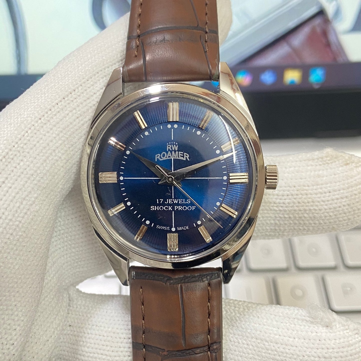 Vintage Roamer Blue Face Silver Case Mechanical Hand Winding 17 jewels Brown Leather Strap Men's Wrist Watch D52