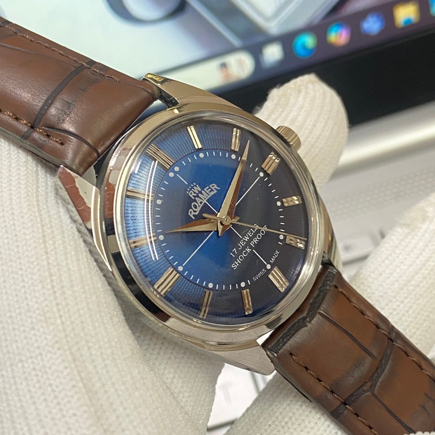 Vintage Roamer Blue Face Silver Case Mechanical Hand Winding 17 jewels Brown Leather Strap Men's Wrist Watch D52