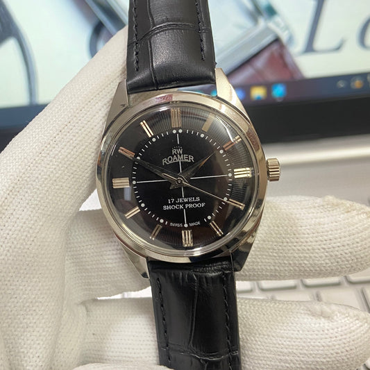 Vintage Roamer Black Face Silver Case Mechanical Hand Winding 17 jewels Black Leather Strap Men's Wrist Watch D53