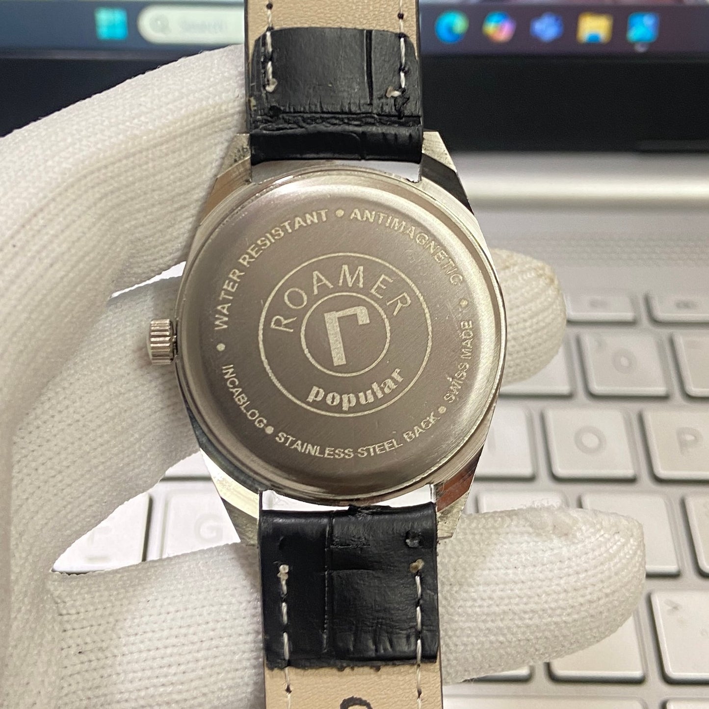 Vintage Roamer Black Face Silver Case Mechanical Hand Winding 17 jewels Black Leather Strap Men's Wrist Watch D53