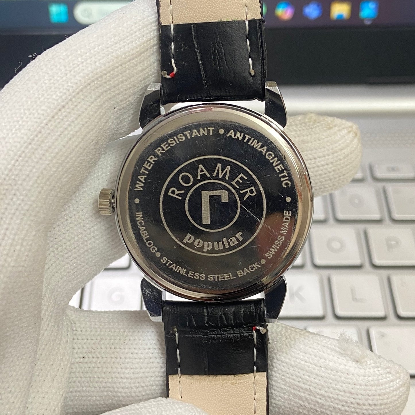 Vintage Roamer Red Face Silver Case Mechanical Hand Winding 17 jewels Black Leather Strap Men's Wrist Watch D55