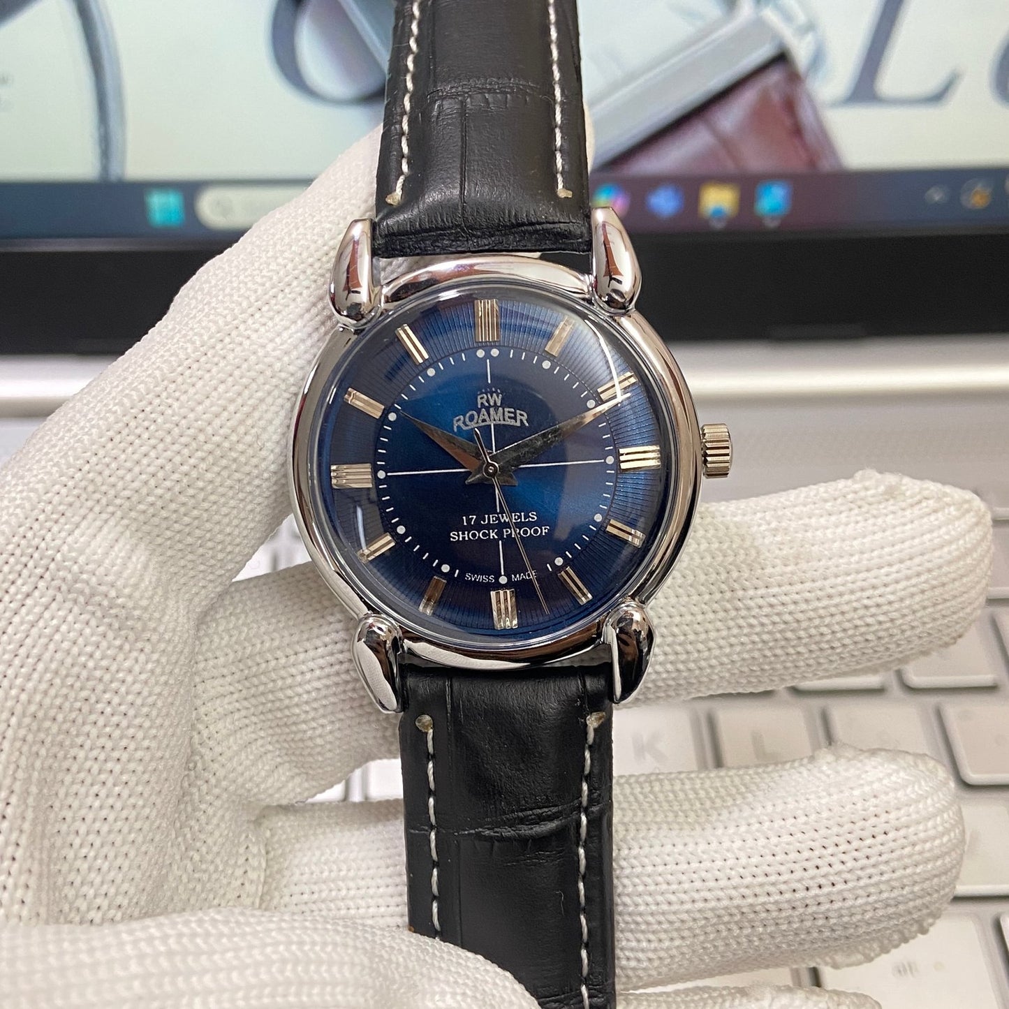 Vintage Roamer Blue Face Silver Case Mechanical Hand Winding 17 jewels Black Leather Strap Men's Wrist Watch D56