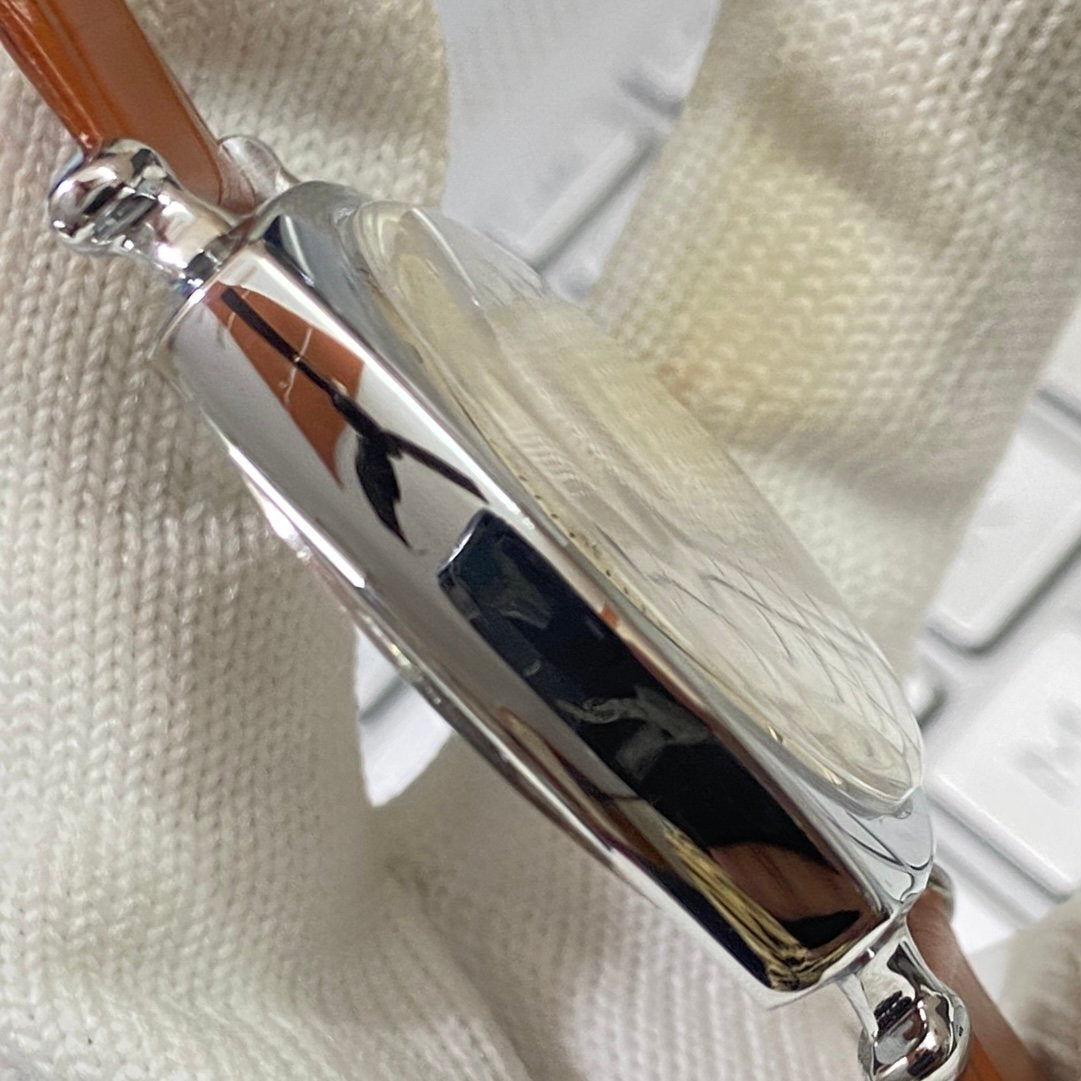 Vintage Roamer silver Face Silver Case Mechanical Hand Winding 17 jewels Brown Leather Strap Men's Wrist Watch D57