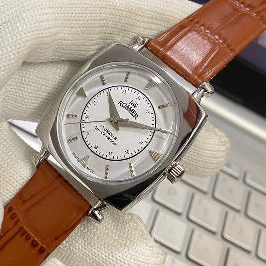 Vintage Roamer white Face Silver Case Mechanical Hand Winding 17 jewels Brown Leather Strap Men's Wrist Watch D58
