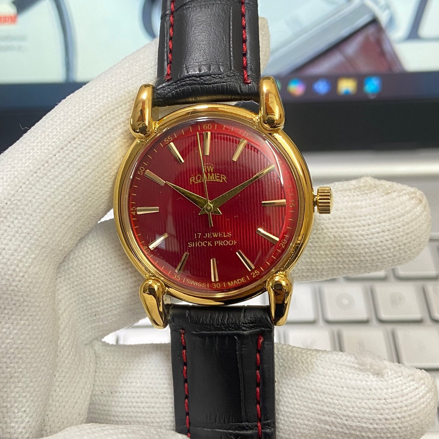 Vintage Roamer Red Face Golden Case Mechanical Hand Winding 17 jewels Black Leather Strap Men's Wrist Watch D62