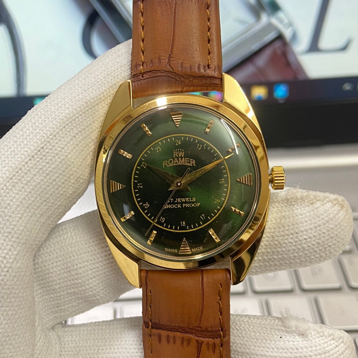Vintage Roamer Green Face Golden Case Mechanical Hand Winding 17 jewels Brown Leather Strap Men's Wrist Watch D65