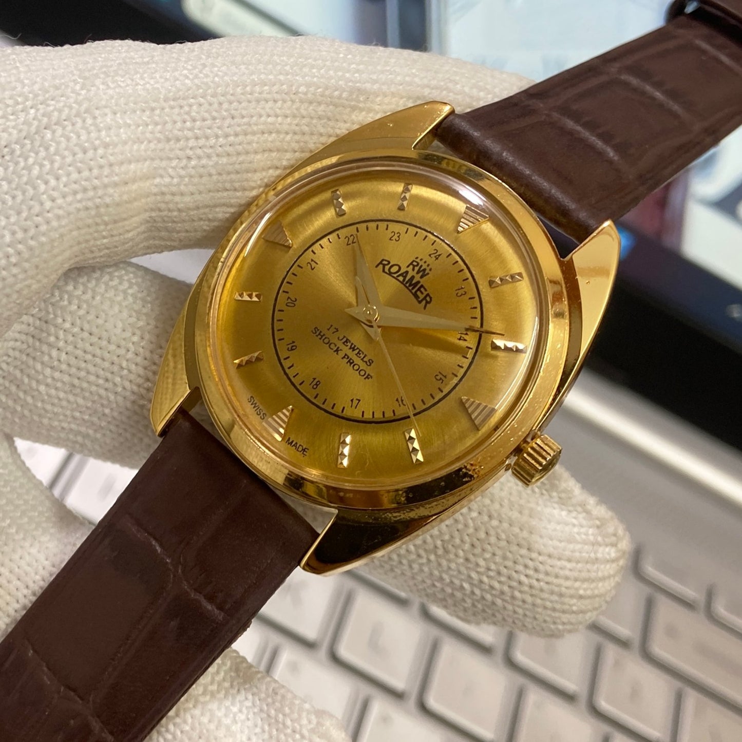 Vintage Roamer Golden Face Golden Case Mechanical Hand Winding 17 jewels Brown Leather Strap Men's Wrist Watch D68