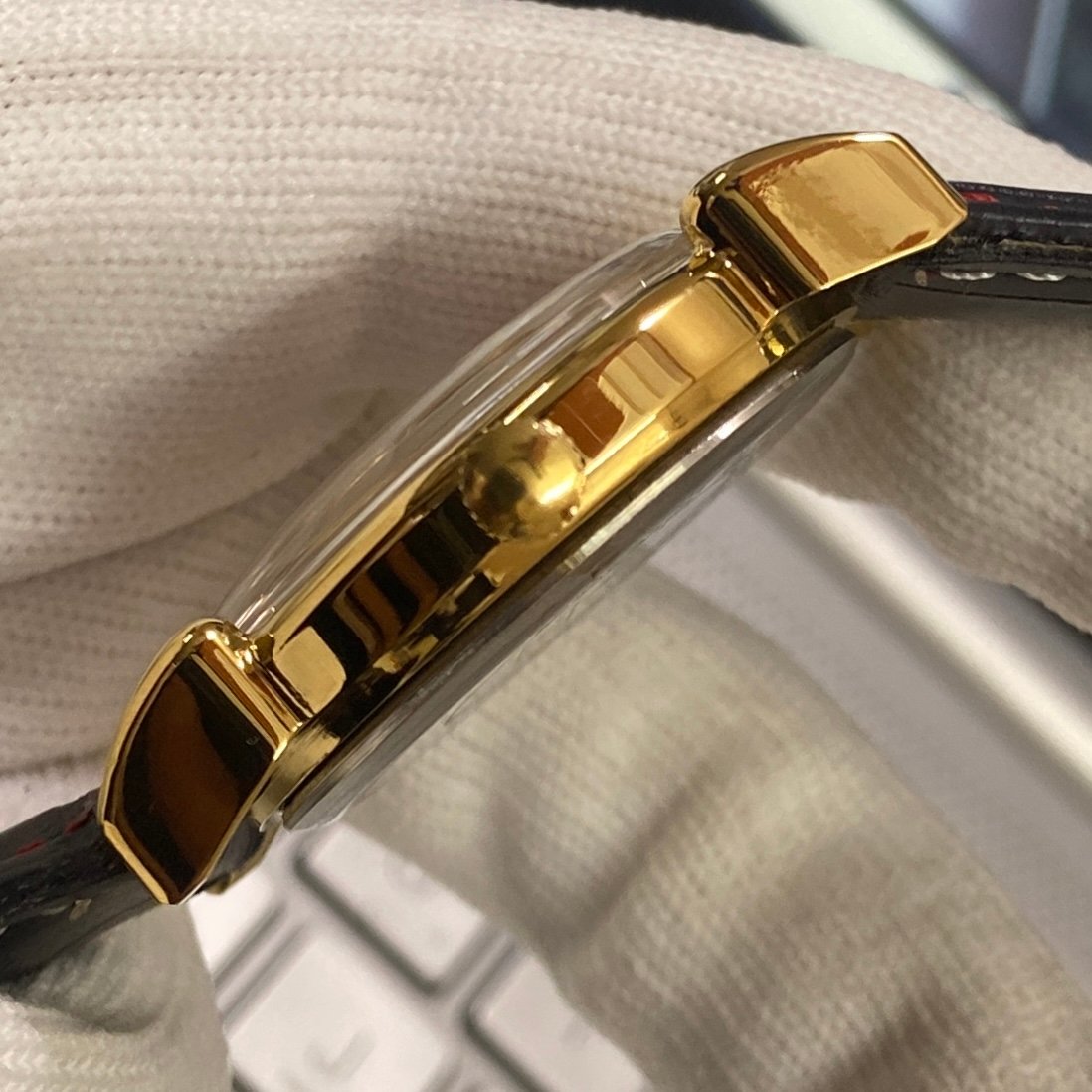 Vintage Camy Red Face Golden Case Mechanical Hand Winding 17 jewels Black Leather Strap Men's Wrist Watch D73