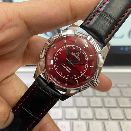 Vintage Roamer Red Face Silver Case Mechanical Hand Winding 17 jewels Fluted Bezel Black Band Men's Wrist Watch D80