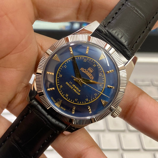 Vintage Roamer Blue Face Silver Case Mechanical Hand Winding 17 jewels Fluted Bezel Black Band Men's Wrist Watch D90