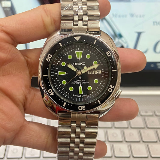 Vintage Seiko Turtle Automatic Black Face Cal. 6309 Rotating Bezel 17 Jewels Day-Date Men's Wrist Watch D96