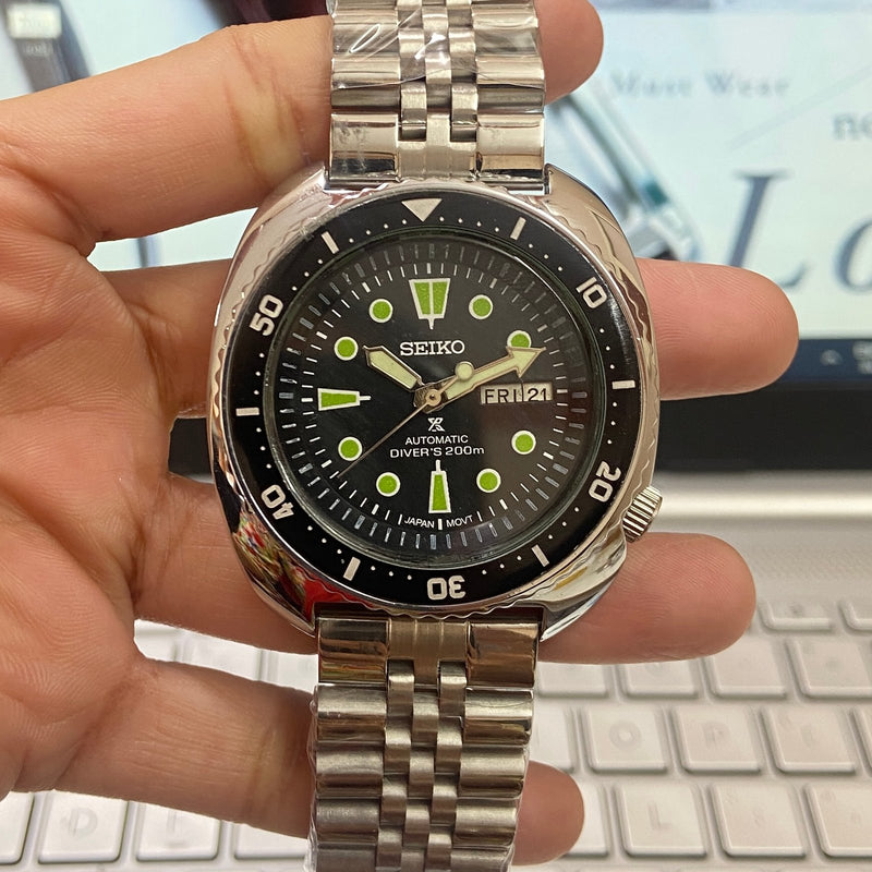 Vintage MOD Seiko Turtle Automatic Black Face Cal. 6309 Rotating Bezel 17 Jewels Day-Date Men's Wrist Watch D96