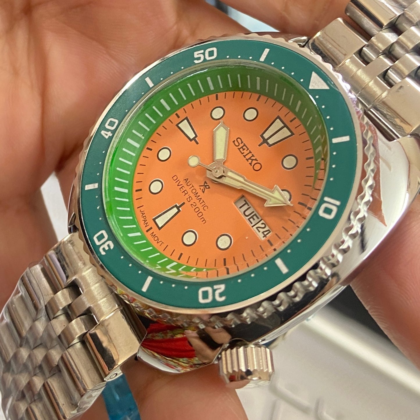 Vintage Seiko Turtle Automatic Orange Face Cal. 6309 Green Rotating Bezel 17 Jewels Day-Date Men's Wrist Watch D99
