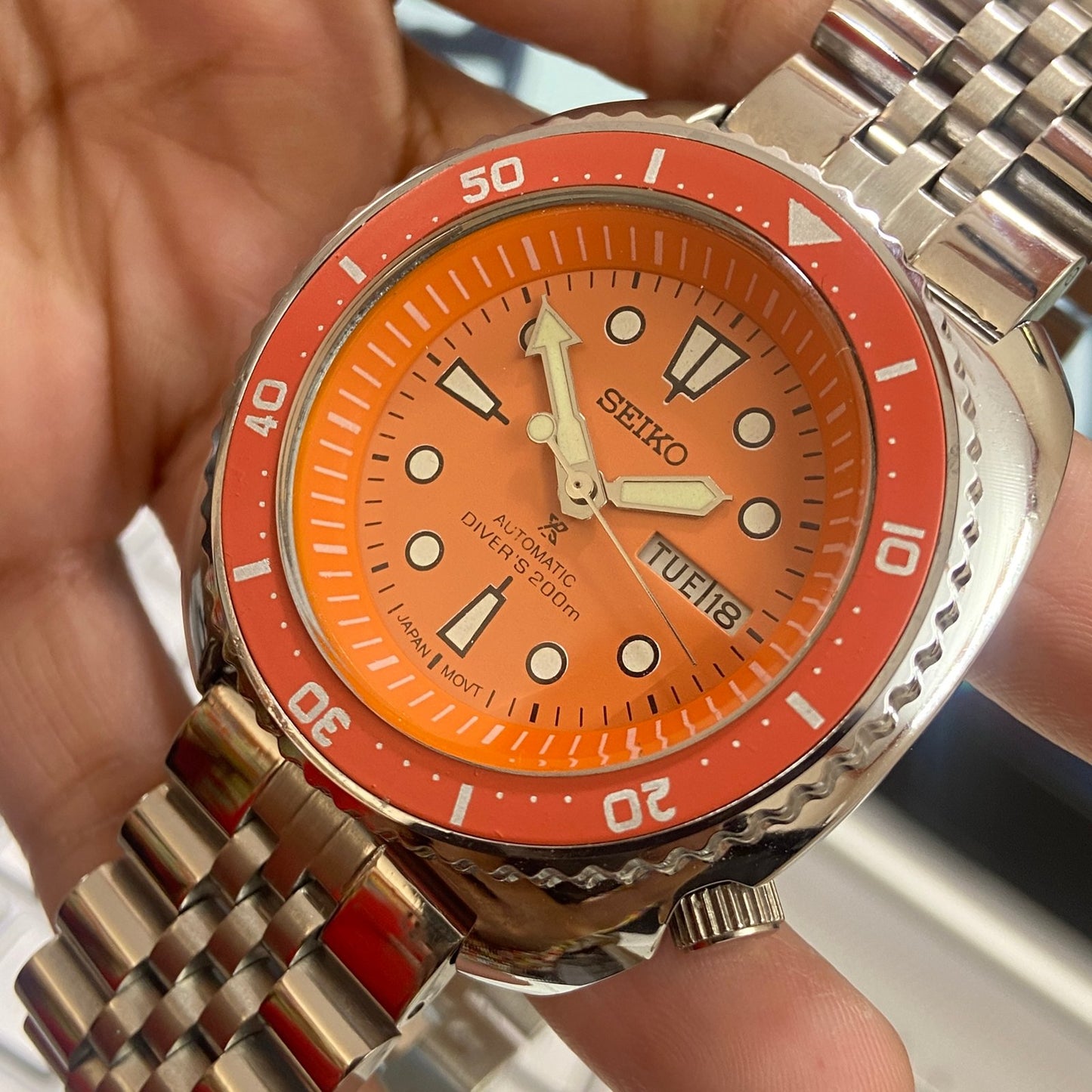 Vintage Seiko Turtle Automatic Orange Face Cal. 6349 Orange Rotating Bezel 23 Jewels Day-Date Men's Wrist Watch D100