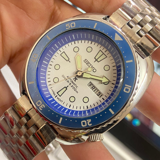 Vintage Seiko Turtle Automatic White Face Cal. 6309 Blue Rotating Bezel 17Jewels Day-Date Men's Wrist Watch E01