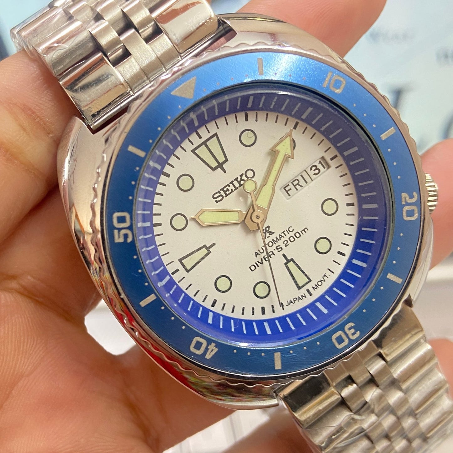 Vintage Seiko Turtle Automatic White Face Cal. 6309 Blue Rotating Bezel 17Jewels Day-Date Men's Wrist Watch E01