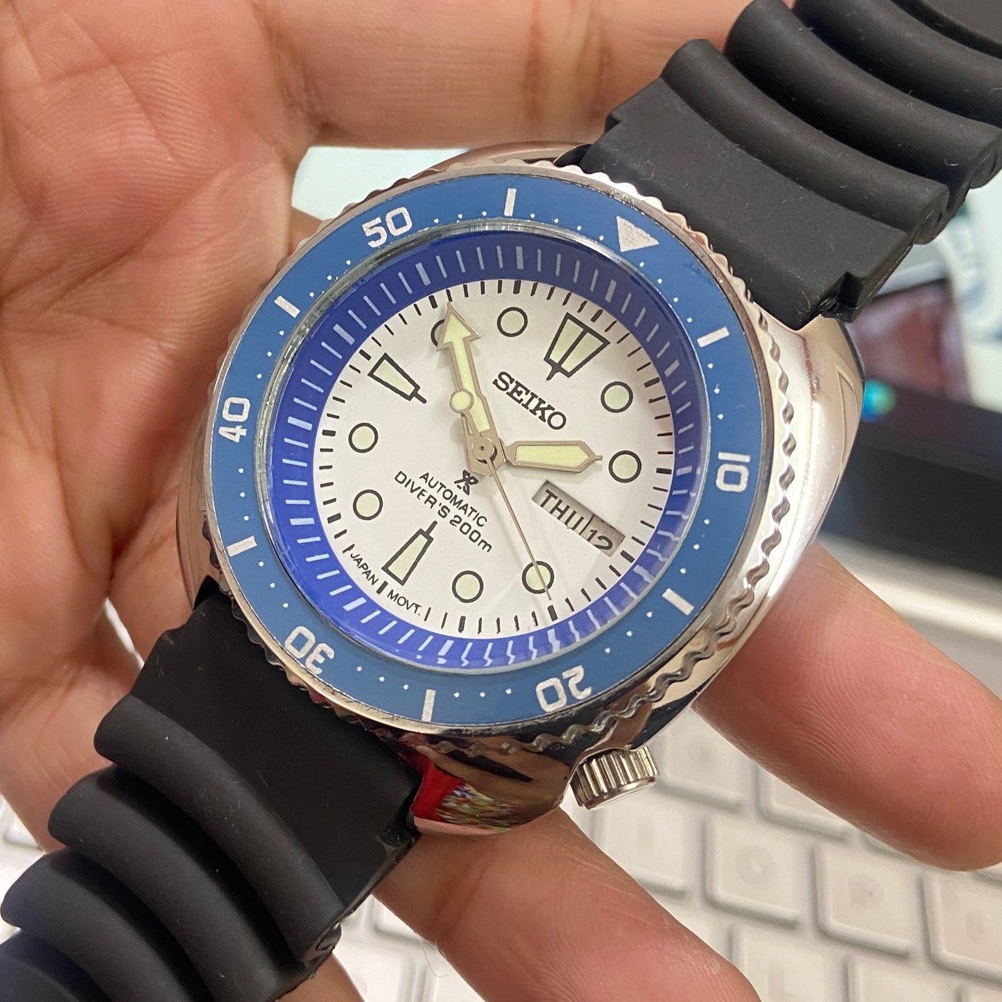 Vintage Seiko Turtle Automatic White Face Cal. 6309 Rotating Bezel 17Jewels Day-Date Silicone Strap Men's Wrist E03