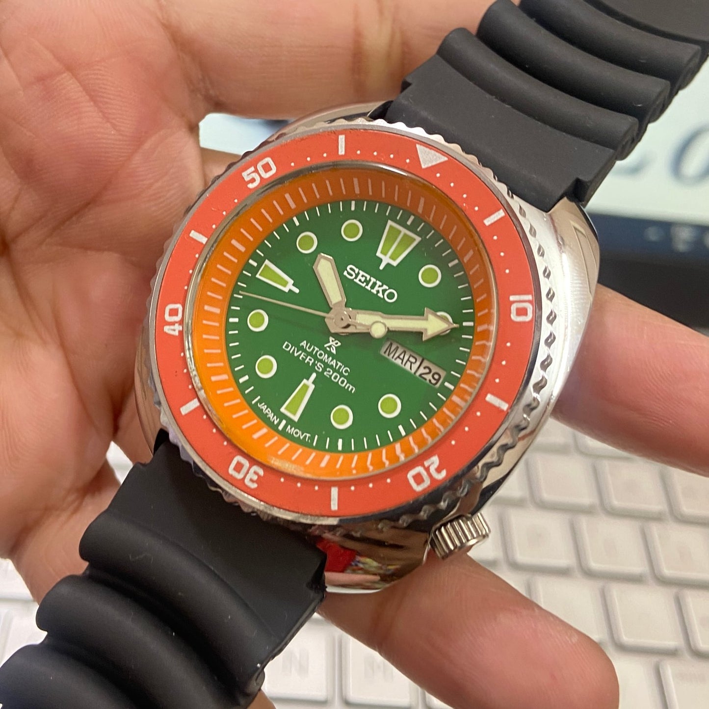 Vintage Seiko Turtle Automatic Green Face Cal. 6309 Rotating Bezel 17Jewels Day-Date Silicone Strap Men's Wrist Watch E04