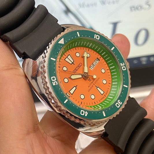 Vintage Seiko Turtle Automatic Orange Face Cal. 6309 Rotating Bezel 17Jewels Day-Date Silicone Strap Men's Wrist E06