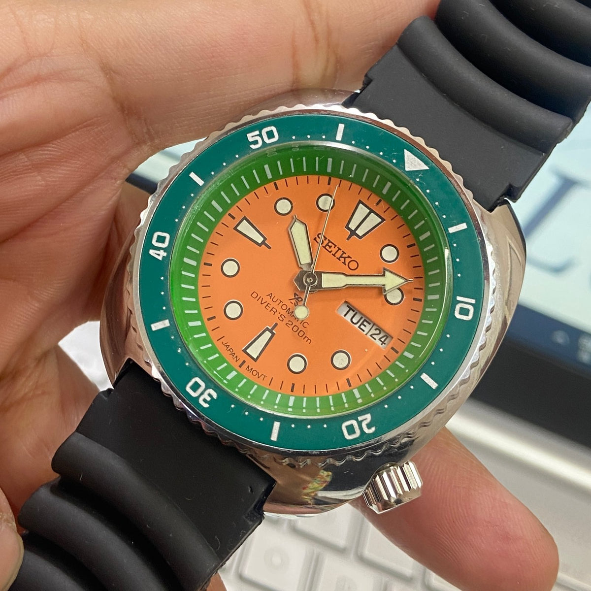 Vintage MOD Seiko Turtle Automatic Orange Face Cal. 6309 Rotating Bezel 17Jewels Day-Date Silicone Strap Men's Wrist E06