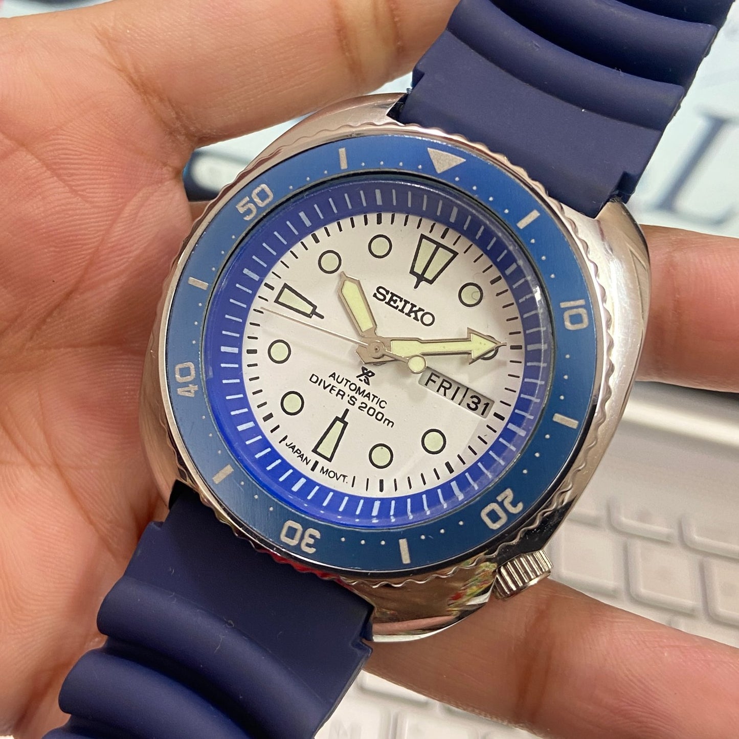 Vintage Seiko Turtle Automatic White Face Cal. 6309 Rotating Bezel 17Jewels Day-Date Silicone Strap Men's Wrist Watch E07