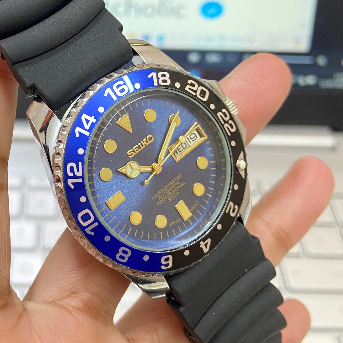 Vintage MOD Seiko MarineMaster Automatic Blue Face Cal. 6309 Rotating Bezel Day-Date Silicone Strap Men's Wrist Watch E08