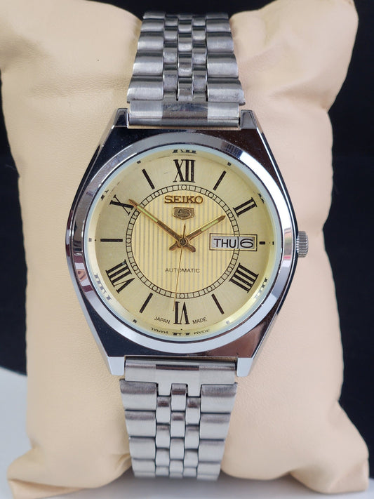 Vintage Mod Seiko 5 Automatic 6309A 17 Jewels Japan Men's Day-Date Golden Face Wrist Watch E10
