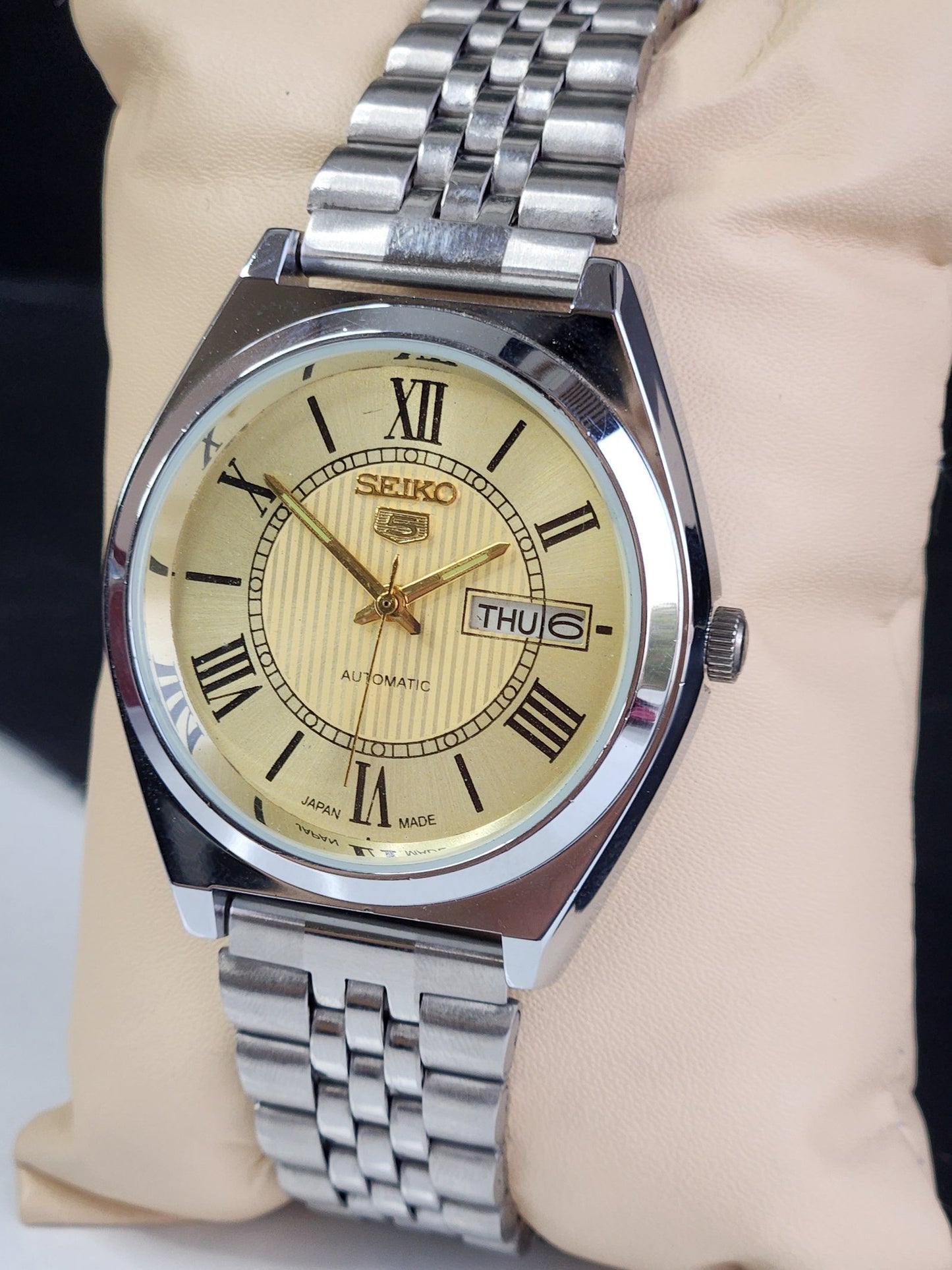 Vintage Mod Seiko 5 Automatic 6309A 17 Jewels Japan Men's Day-Date Golden Face Wrist Watch E10