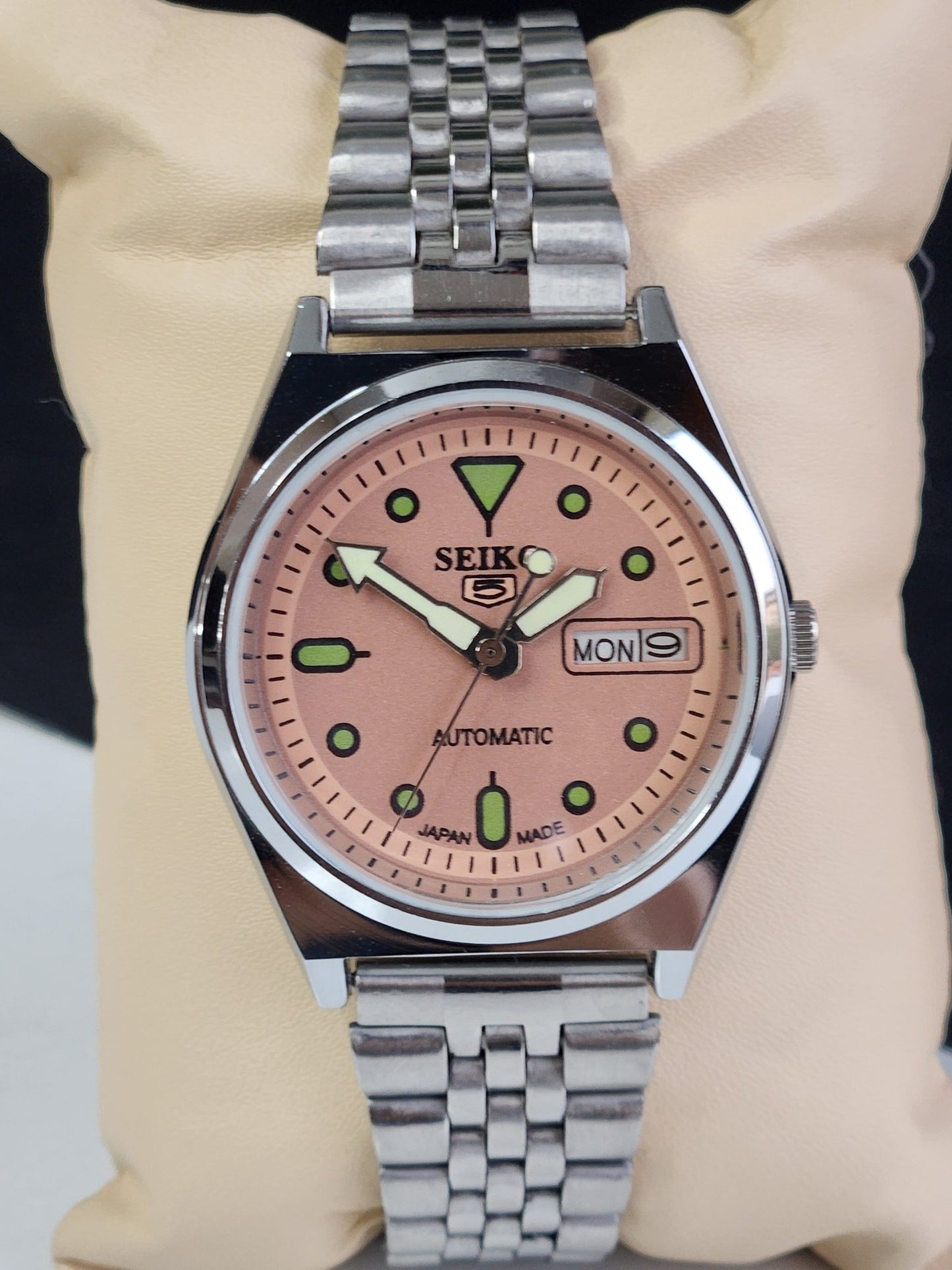 Vintage Mod Seiko 5 Automatic 6309A 17 Jewels Japan Men's Day-Date Peach Face Wrist Watch E11