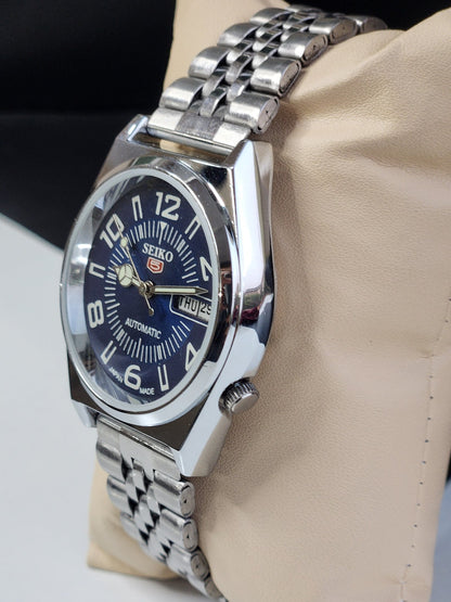 Vintage Mod Seiko 5 Automatic 6309A 17 Jewels Japan Men's Day-Date Blue Face Wrist Watch E16