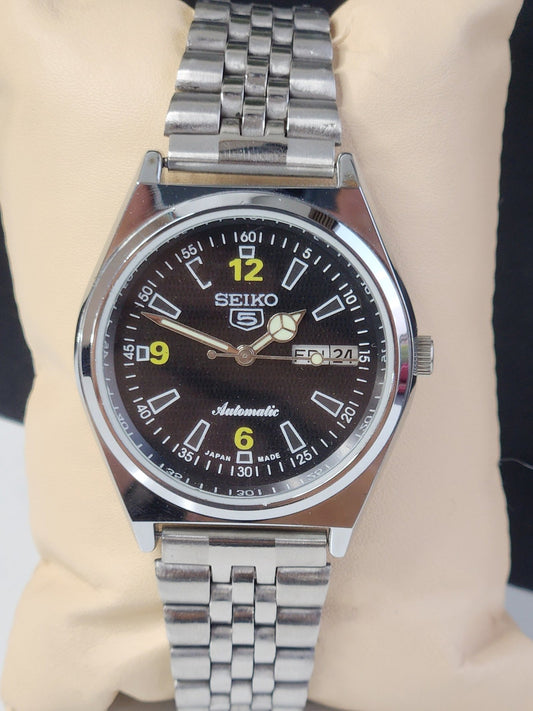 Vintage Mod Seiko 5 Automatic 6309A 17 Jewels Japan Men's Day-Date Black Face Wrist Watch E18