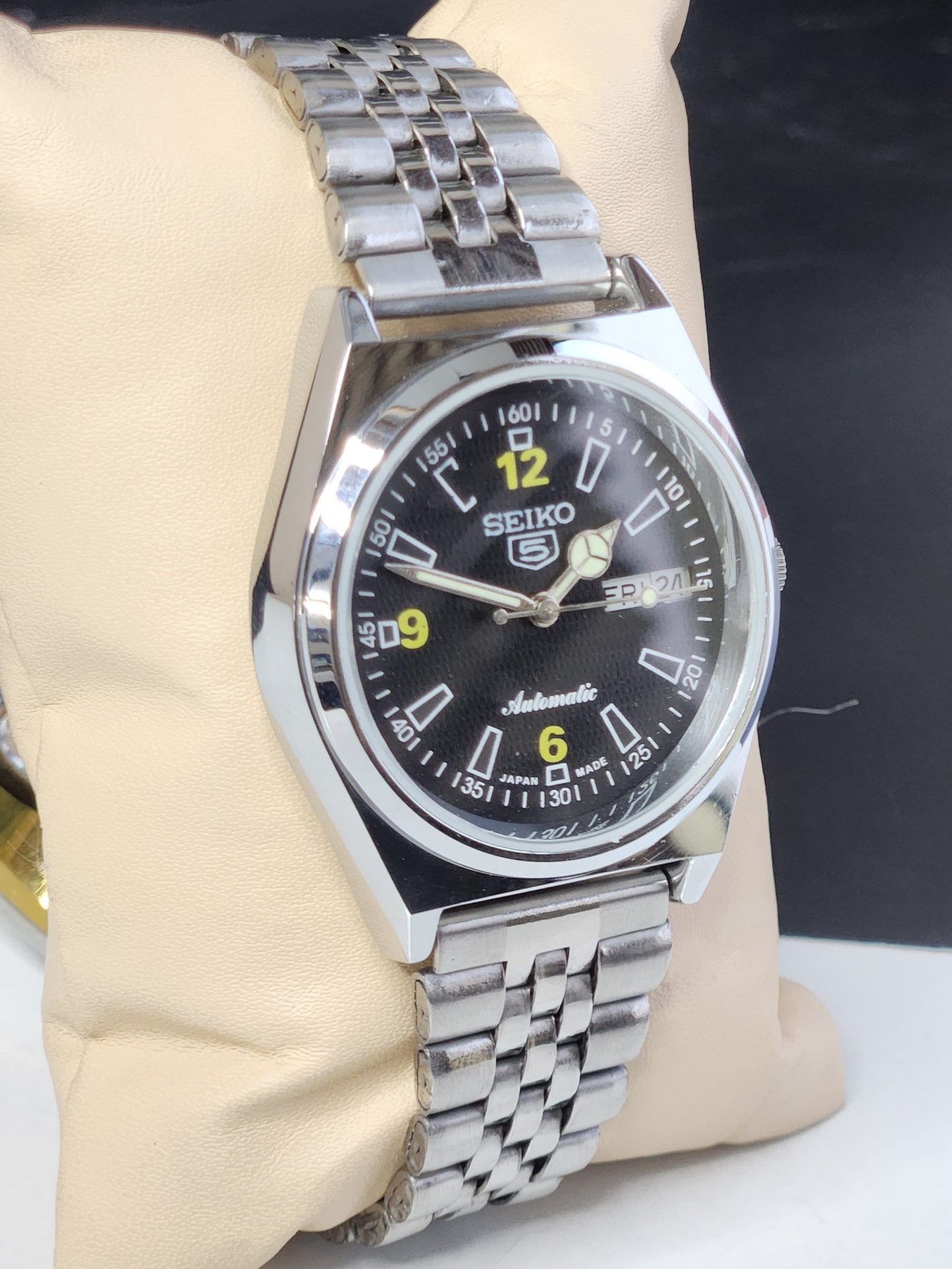 Vintage Mod Seiko 5 Automatic 6309A 17 Jewels Japan Men's Day-Date Black Face Wrist Watch E18