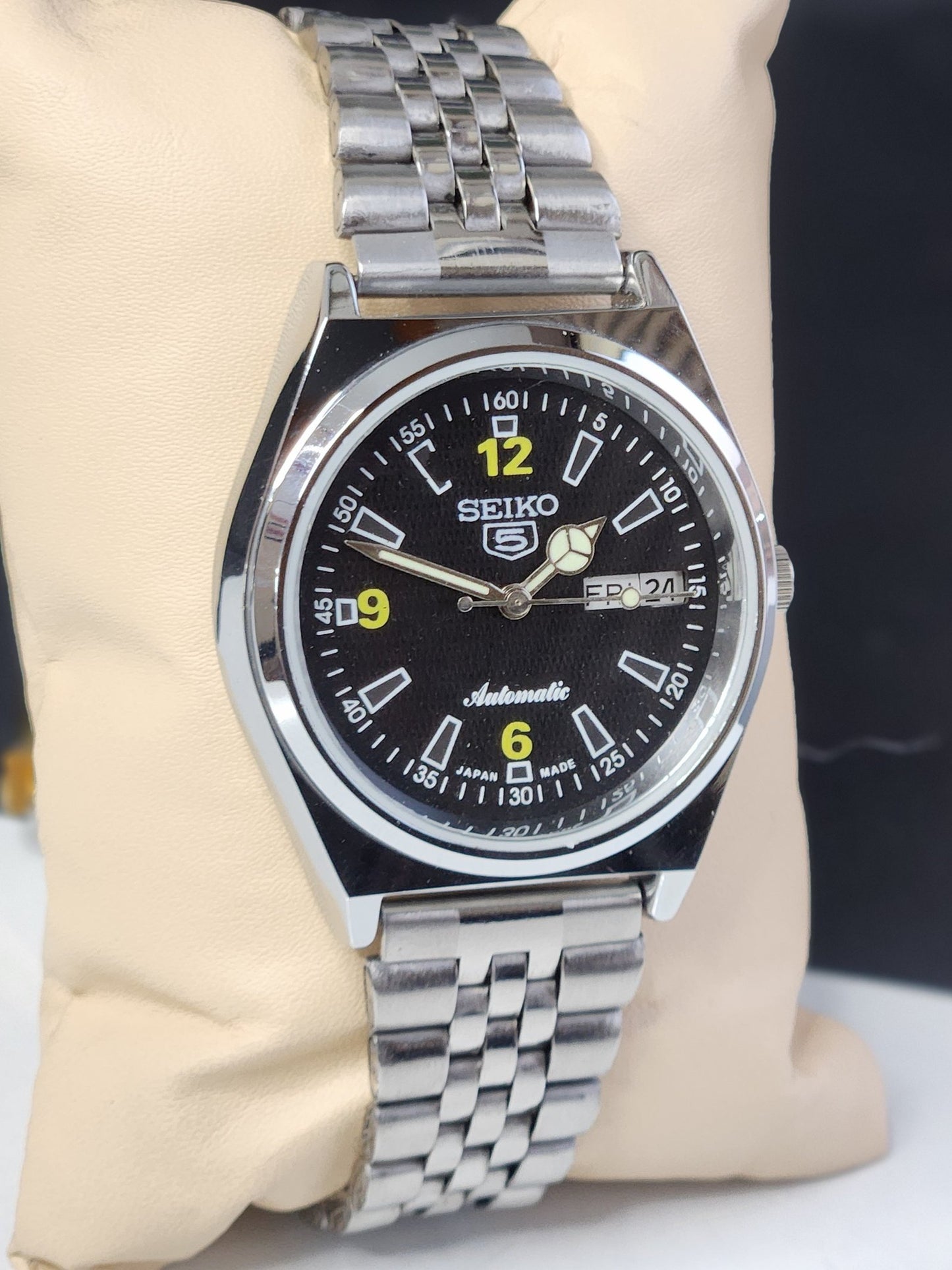 Vintage Mod Seiko 5 Automatic 6309A 17 Jewels Japan Men's Day-Date Black Face Wrist Watch E18