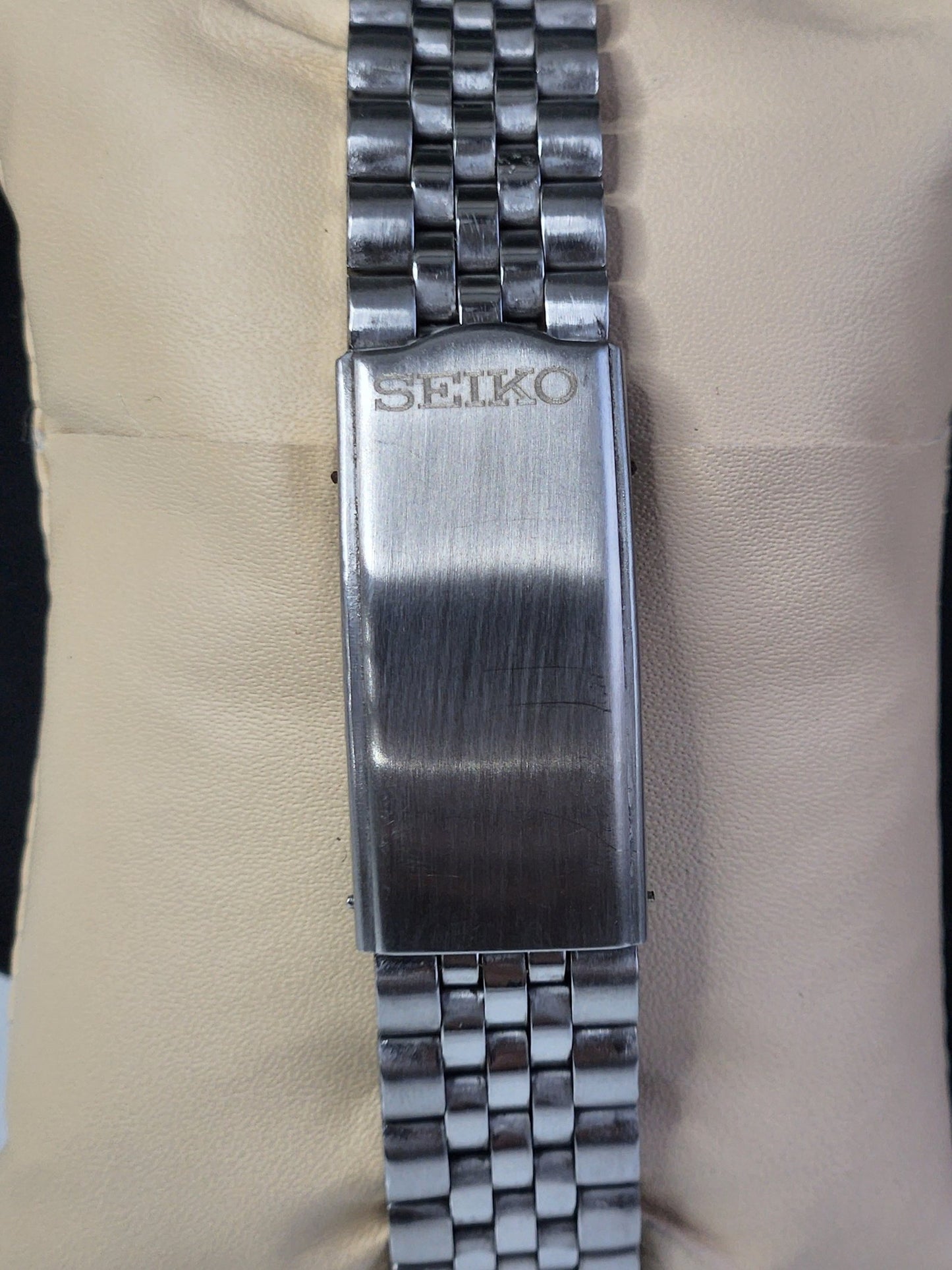 Vintage Mod Seiko 5 Automatic 6309A 17 Jewels Japan Men's Day-Date Black Face Wrist Watch E18
