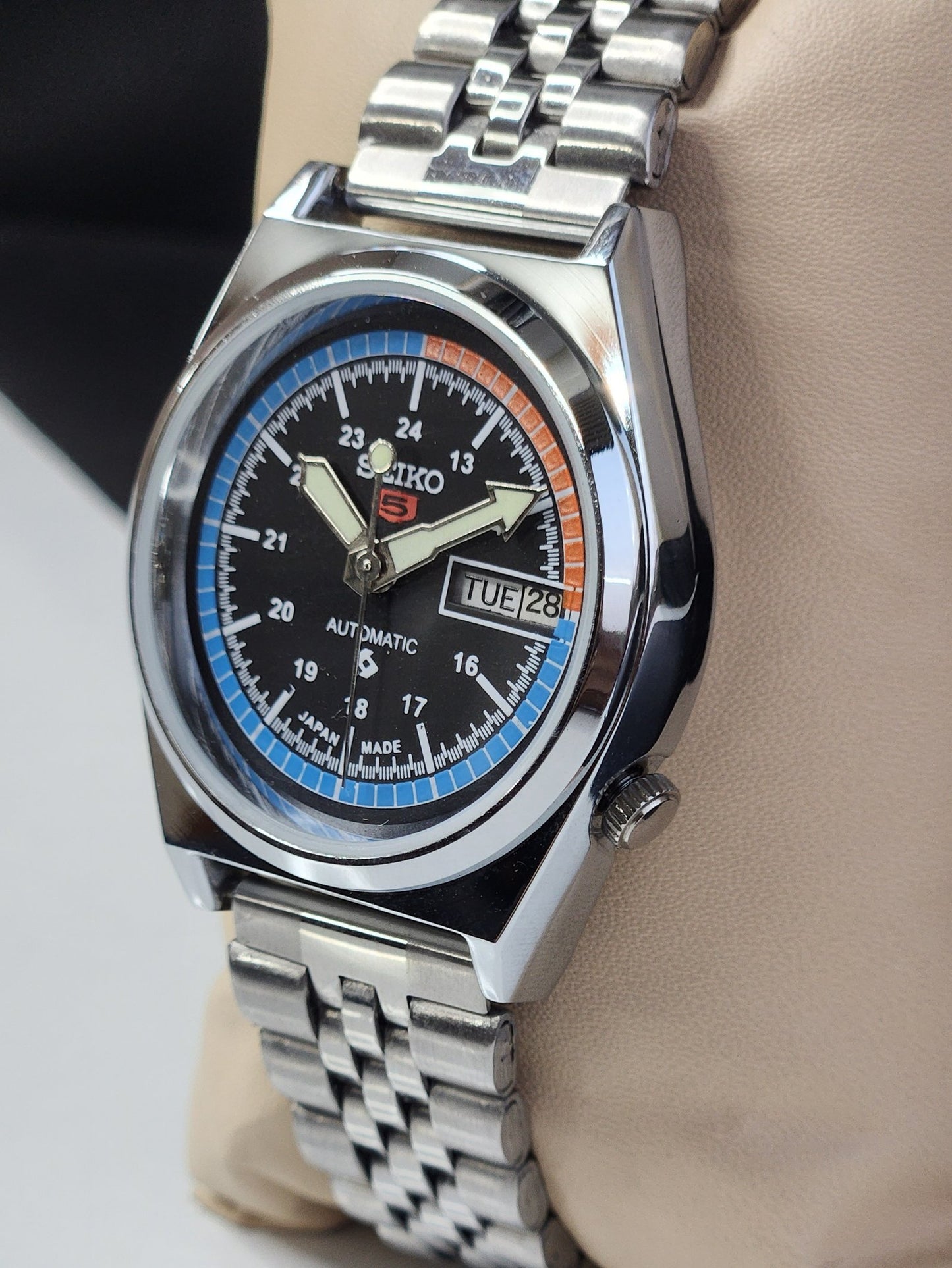 Vintage Mod Seiko 5 Automatic 6309A 17 Jewels Japan Men's Day-Date Black Face Wrist Watch E19