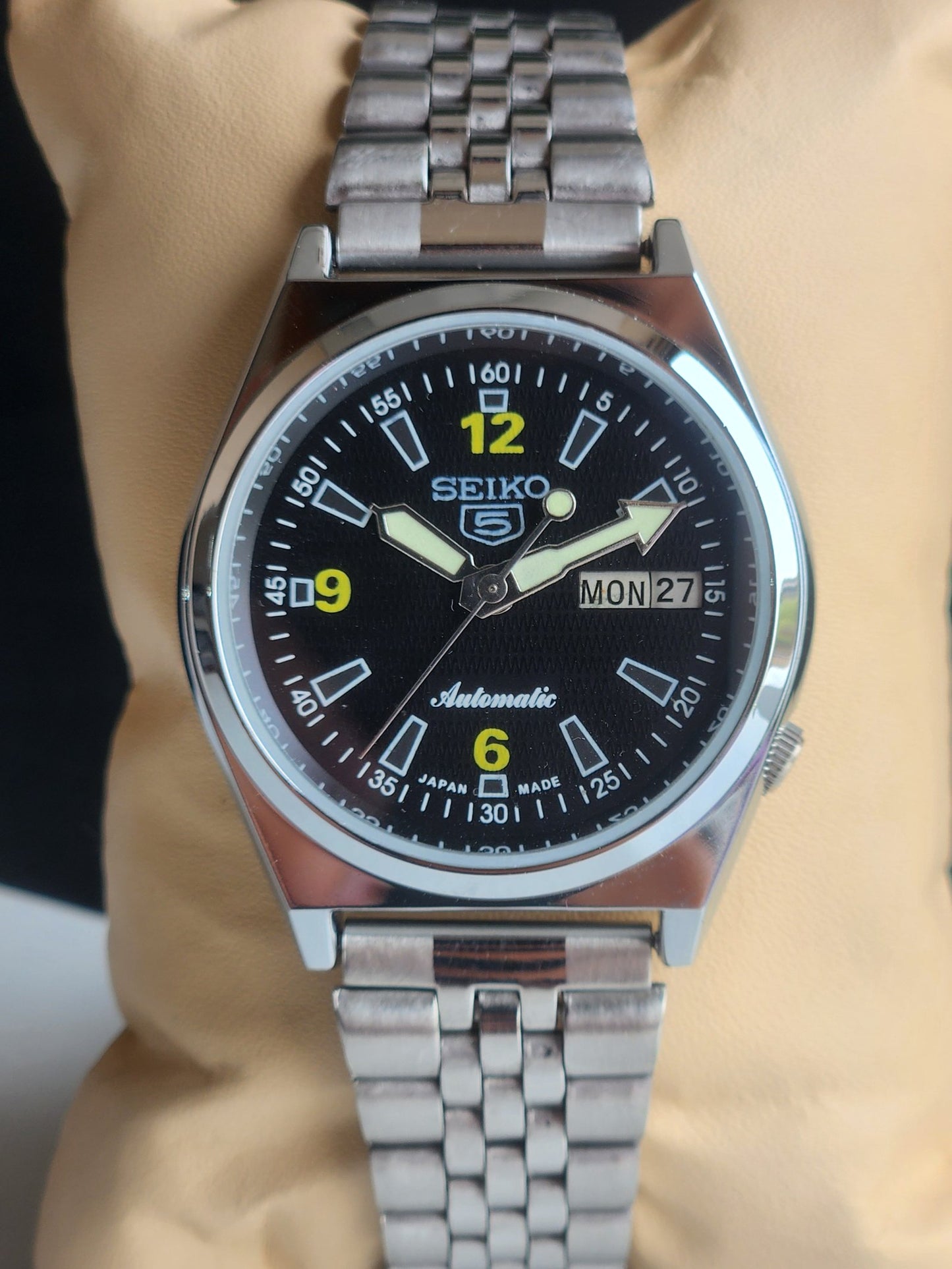 Vintage Mod Seiko 5 Automatic 6309A 17 Jewels Japan Men's Day-Date Black Face Wrist Watch E20