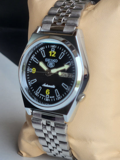 Vintage Mod Seiko 5 Automatic 6309A 17 Jewels Japan Men's Day-Date Black Face Wrist Watch E20