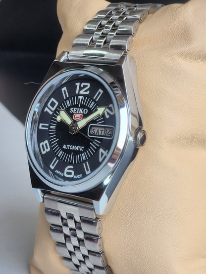 Vintage Mod Seiko 5 Automatic 6309A 17 Jewels Japan Men's Day-Date Black Face Wrist Watch E21