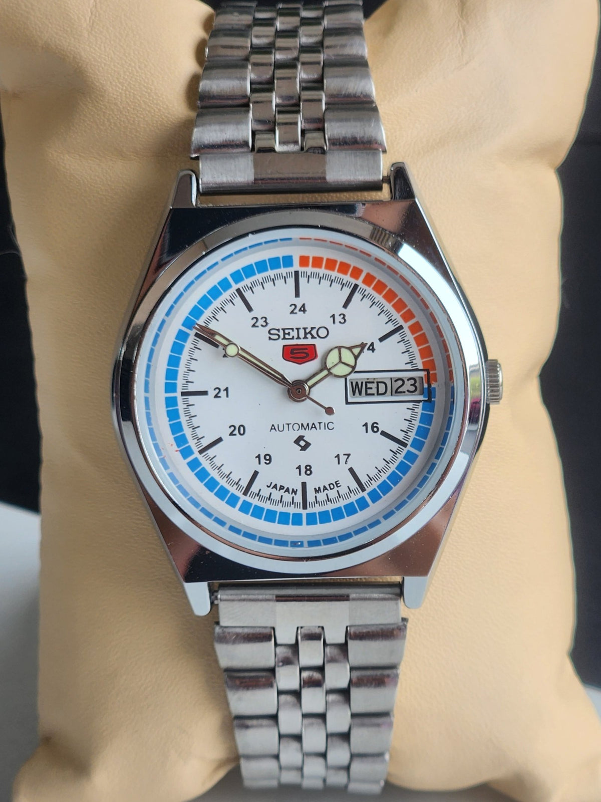 Vintage Mod Seiko 5 Automatic 6309A 17 Jewels Japan Men's Day-Date White Face Wrist Watch E25