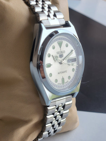 Vintage Mod Seiko 5 Automatic 6309A 17 Jewels Japan Men's Day-Date Silver Face Wrist Watch E26