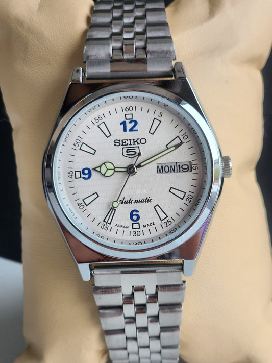 Vintage Mod Seiko 5 Automatic 6309A 17 Jewels Japan Men's Day-Date White Face Wrist Watch E27