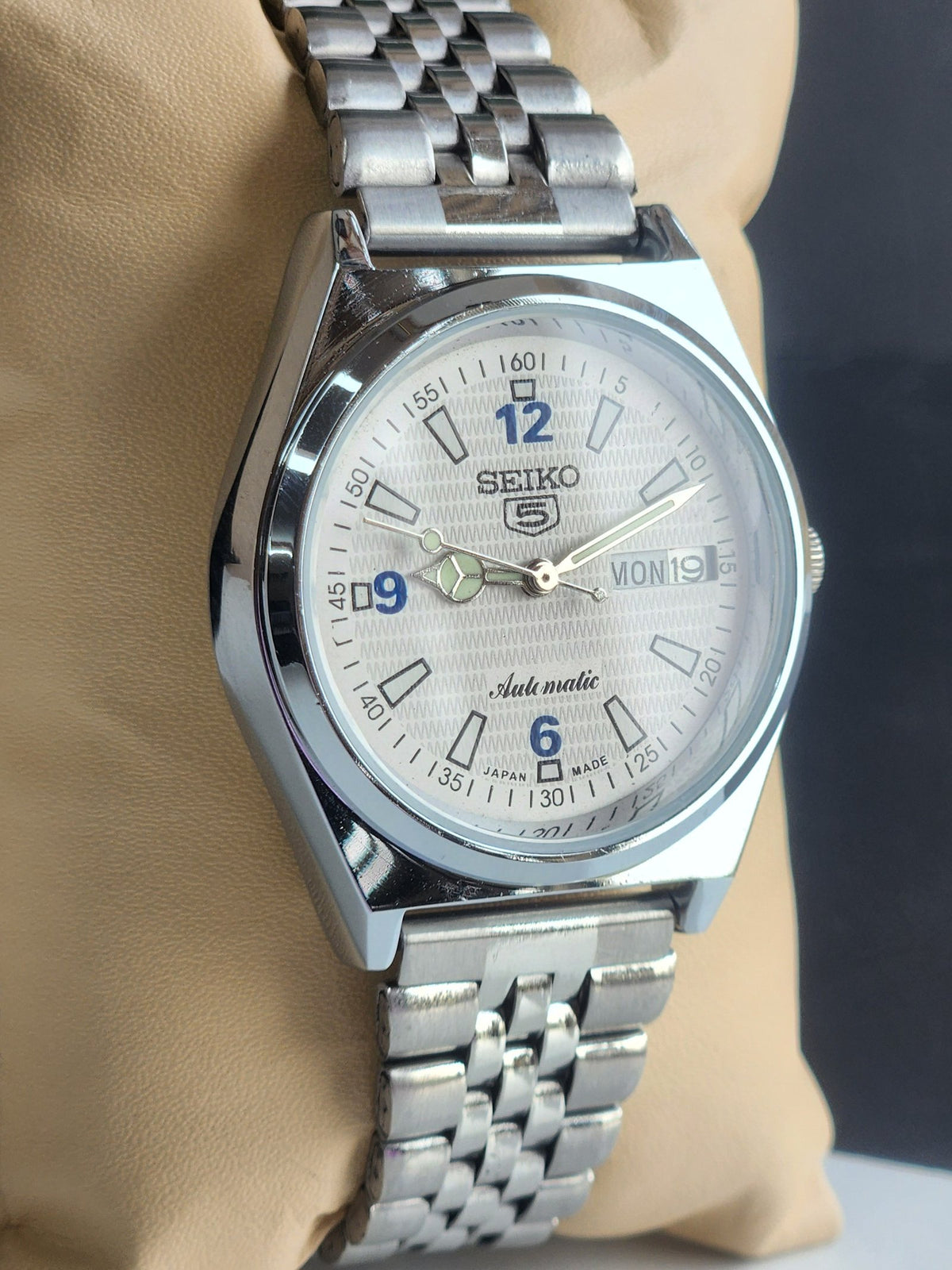 Vintage Mod Seiko 5 Automatic 6309A 17 Jewels Japan Men's Day-Date White Face Wrist Watch E27