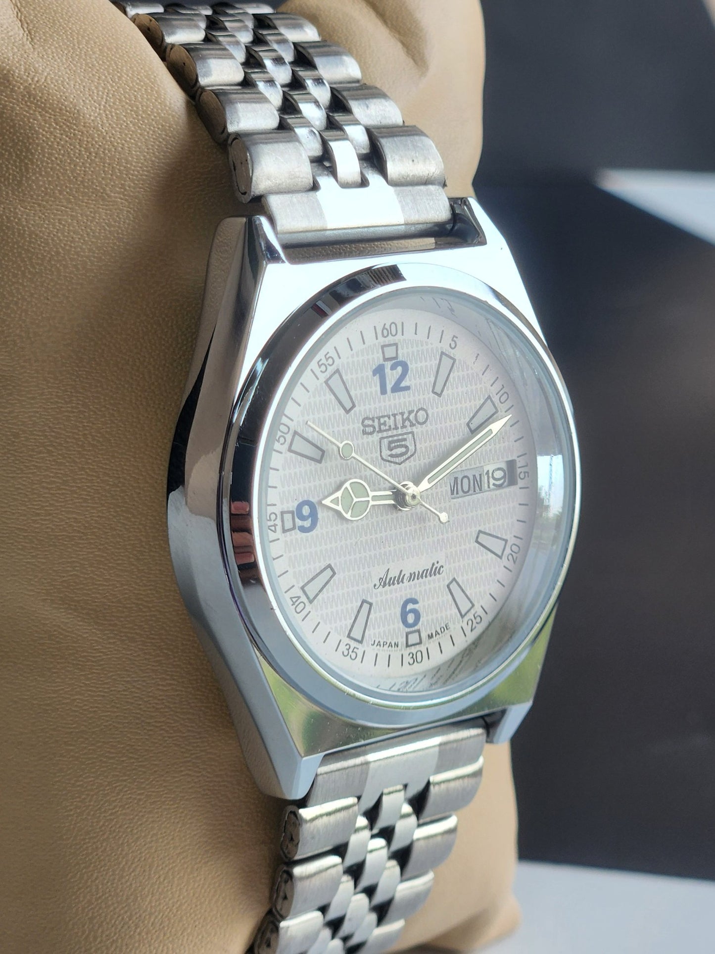 Vintage Mod Seiko 5 Automatic 6309A 17 Jewels Japan Men's Day-Date White Face Wrist Watch E27