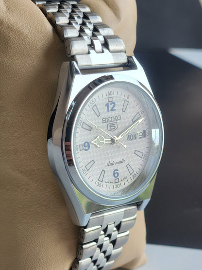 Vintage Mod Seiko 5 Automatic 6309A 17 Jewels Japan Men's Day-Date White Face Wrist Watch E27