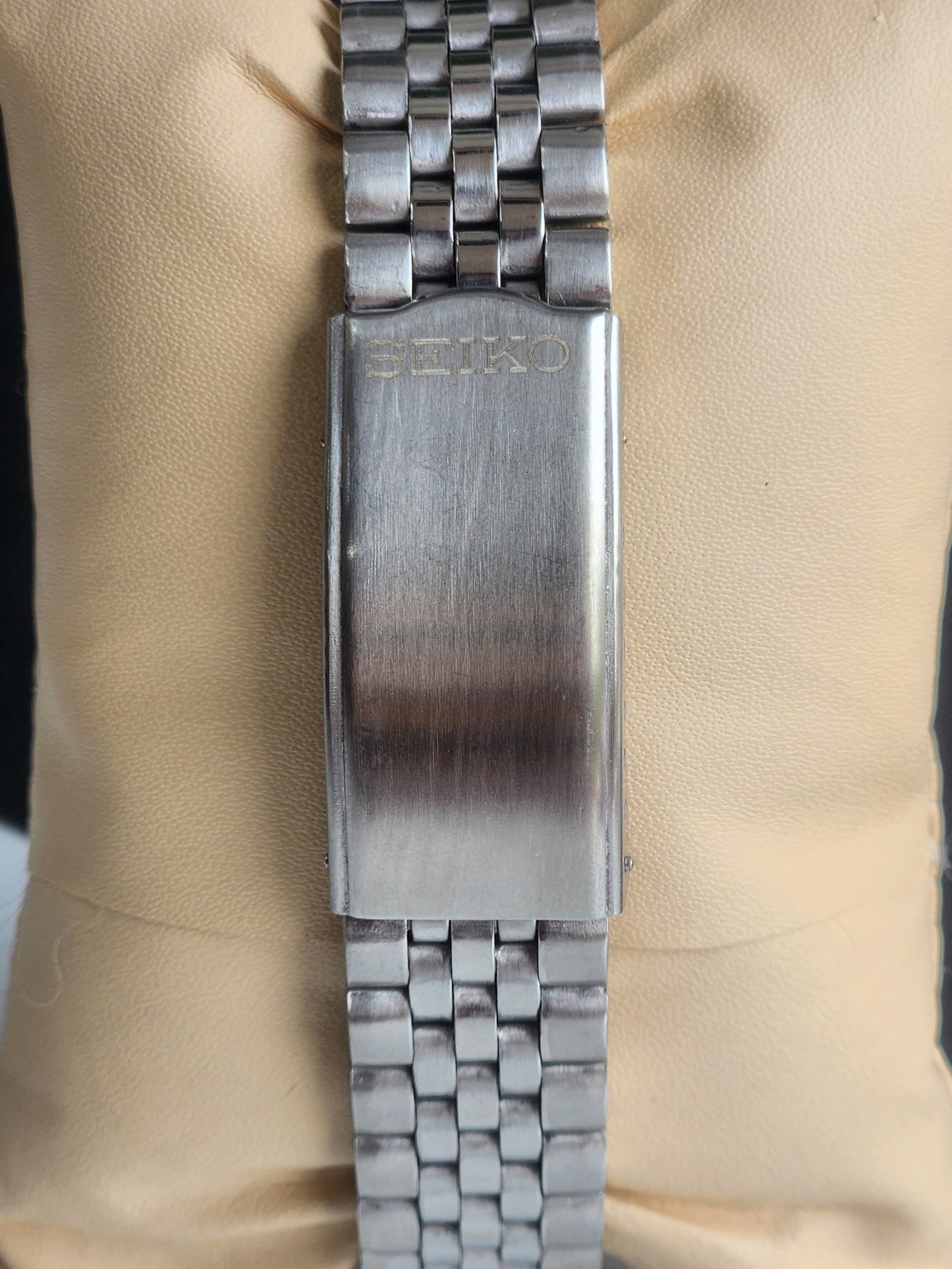Vintage Mod Seiko 5 Automatic 6309A 17 Jewels Japan Men's Day-Date White Face Wrist Watch E27