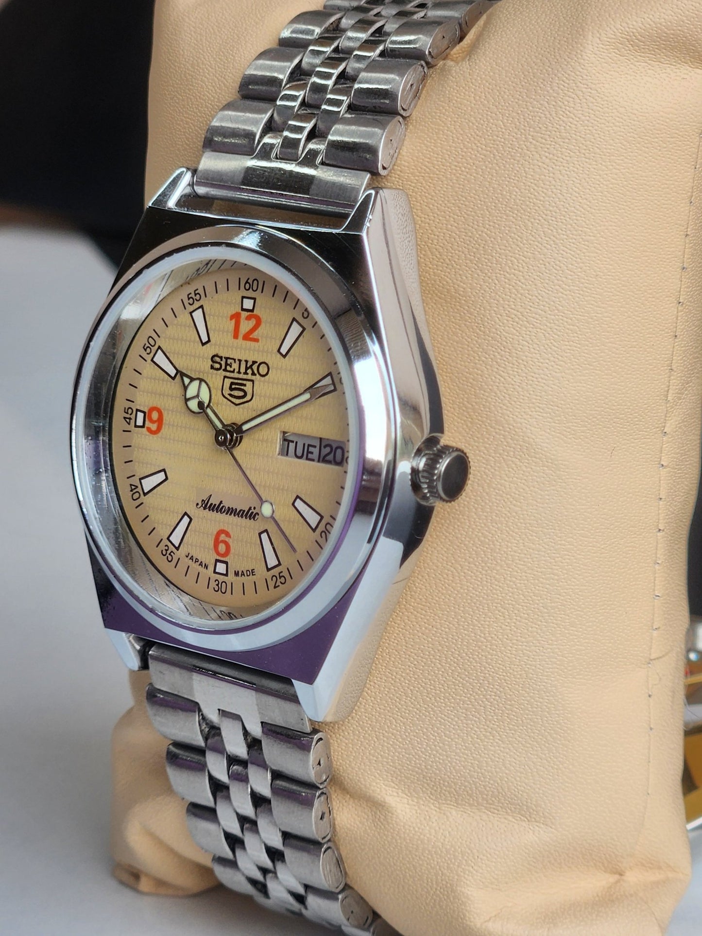 Vintage Mod Seiko 5 Automatic 6309A 17 Jewels Japan Men's Day-Date Yellow Face Wrist Watch E28
