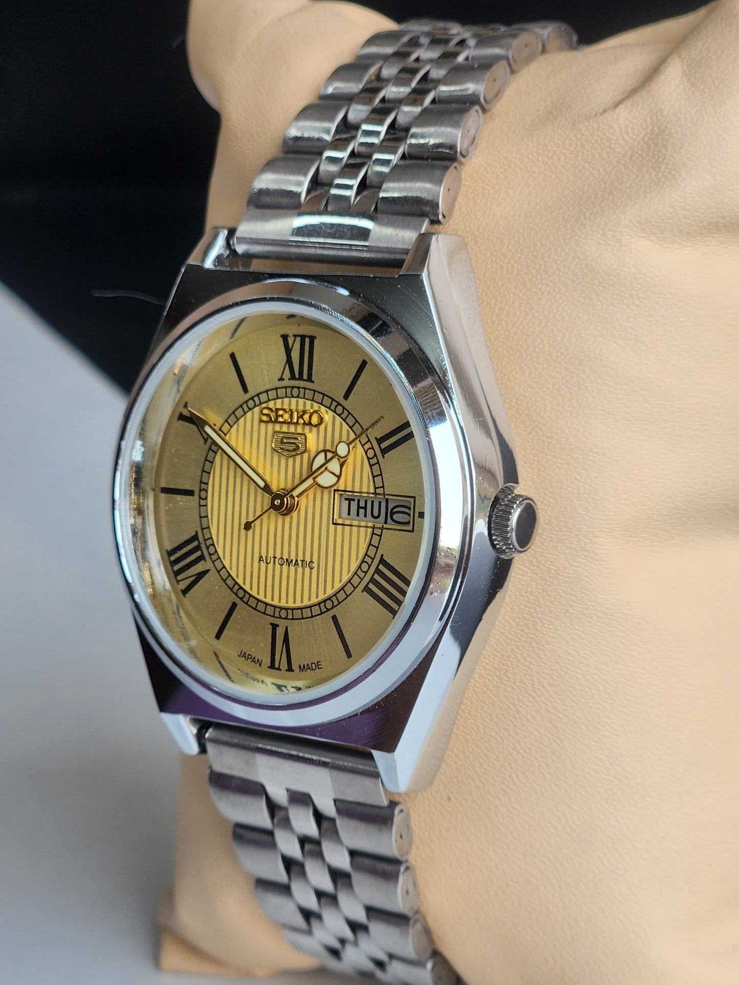 Vintage Mod Seiko 5 Automatic 6309A 17 Jewels Japan Men's Day-Date Golden Face Wrist Watch E29