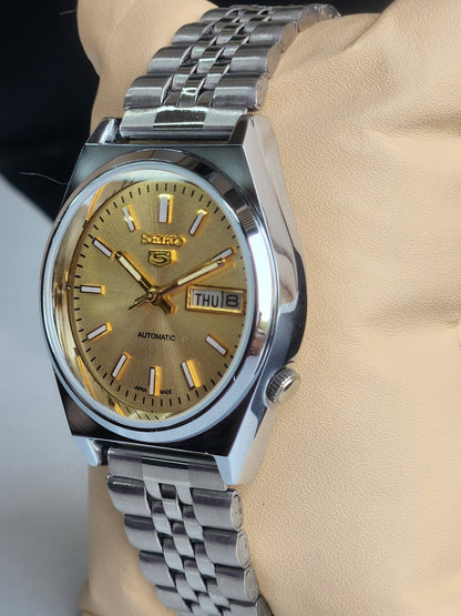 Vintage Mod Seiko 5 Automatic 6309A 17 Jewels Japan Men's Day-Date Golden Face Wrist Watch E30